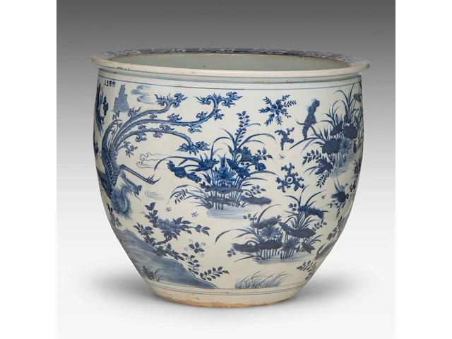 A chinese blue and white 'one hundred birds' fish bowl, inscribed zhu shi zhu ren, early qing dynasty, h 40 - ø 45 cm - afbeelding 3 van  6