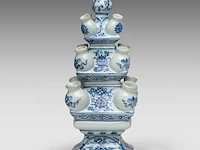 A chinese blue and white 'scrolling lotus' tulip vase, 20thc, total h 39,5 cm - afbeelding 2 van  7