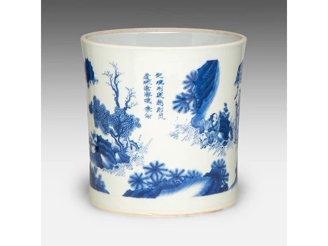 A chinese blue and white 'travelling party' brush pot, incl. inscriptions, transitional, h 22 cm - afbeelding 4 van  6