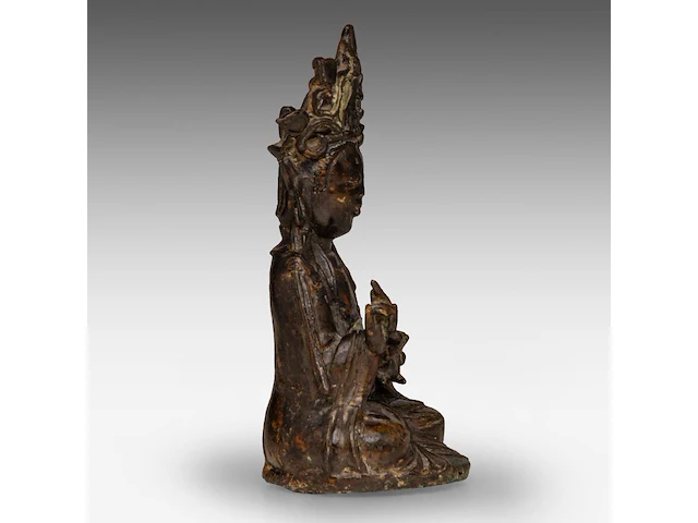 A chinese bronze figure of vairocana, ming dynasty, h 17 cm - weight about 615g - afbeelding 5 van  7