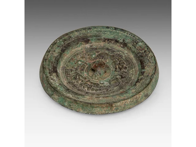 A chinese bronze 'mythical animals' mirror, with inscription, presumably han, ø 12 cm - afbeelding 3 van  3