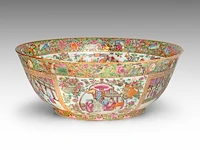 A chinese canton 'figures on a terrace' large punch bowl, 19thc, h 18 - ø 47 cm - afbeelding 4 van  7