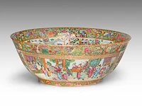 A chinese canton 'figures on a terrace' large punch bowl, 19thc, h 18 - ø 47 cm - afbeelding 5 van  7