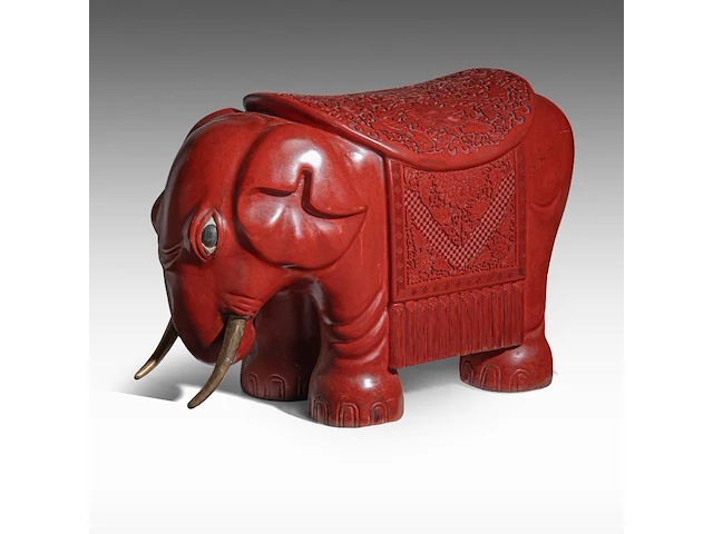 A chinese carved cinnabar lacquer elephant seat, 20thc (vintage), h 48,5 - l 75 cm - afbeelding 1 van  6