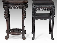 A chinese carved hardwood round stand and a square stand, late qing, h 81 cm (each) - afbeelding 3 van  5