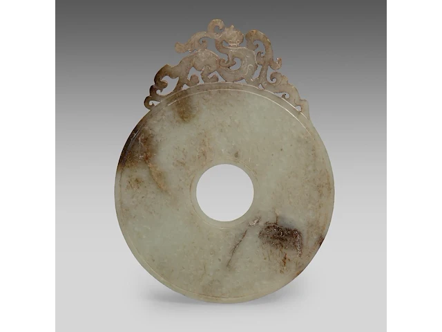 A chinese celadon jade ‘chilong’ bi disc, late warring states period to early western han dynasty, l 14 cm - afbeelding 3 van  6