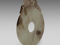 A chinese celadon jade ‘chilong’ bi disc, late warring states period to early western han dynasty, l 14 cm - afbeelding 5 van  6