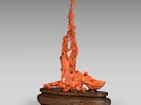 A chinese coral carving depicting 'one hundred birds on prunus', late qing, (coral only) weight about 510g - h 29 x l 21 cm - afbeelding 2 van  6