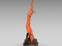 A chinese coral carving depicting 'one hundred birds on prunus', late qing, (coral only) weight about 510g - h 29 x l 21 cm - afbeelding 4 van  6