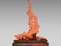 A chinese coral carving depicting 'one hundred birds on prunus', late qing, (coral only) weight about 510g - h 29 x l 21 cm - afbeelding 5 van  6