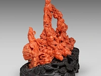 A chinese coral carving group of beauties and playful boys, late qing dynasty - (coral only) weight about 1700g - l 31 x h 21 cm - afbeelding 7 van  10