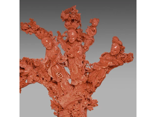 A chinese coral carving group of female immortals, late qing, l 45 cm - weight about 1863g - afbeelding 2 van  6
