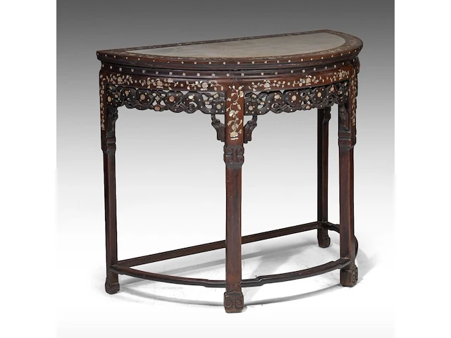 A chinese demi-lune hardwood side table, open-work carved and mother-of-pearl inlaid, late qing, h 88 - l 104 cm - afbeelding 1 van  6