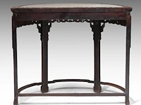 A chinese demi-lune hardwood side table, open-work carved and mother-of-pearl inlaid, late qing, h 88 - l 104 cm - afbeelding 4 van  6