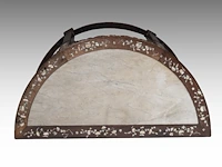 A chinese demi-lune hardwood side table, open-work carved and mother-of-pearl inlaid, late qing, h 88 - l 104 cm - afbeelding 6 van  6