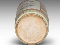 A chinese famille rose 'birds in a flower garden' umbrella stand, republic period, h 59 cm - afbeelding 6 van  6