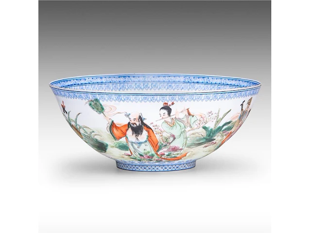 A chinese famille rose 'immortals' egg-shell porcelain bowl, marked, 20thc, h 9 - ø 22 cm - afbeelding 1 van  7