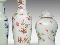 A chinese famille rose 'nine peaches' covered vase and a 'chrysanthemum and peony' vase, late 19thc, total h 44,5 - 61 cm - afbeelding 3 van  8