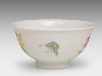 A chinese famille rose 'peony' bowl, with a yongzheng mark, h 4,7 - ø 9,5 cm - afbeelding 3 van  6