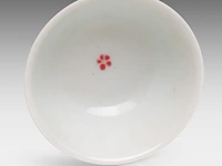 A chinese famille rose 'peony' bowl, with a yongzheng mark, h 4,7 - ø 9,5 cm - afbeelding 6 van  6