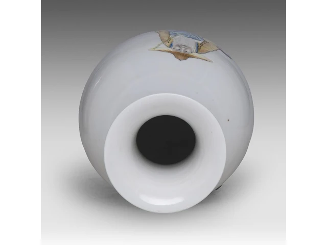 A chinese famille rose 'sage and servant' vase, with a red seal mark liu xiren, h 40 cm - afbeelding 5 van  6