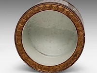 A chinese famille rose 'scroll painting' brush pot, with a qianlong mark, h 16,2 cm - afbeelding 5 van  6