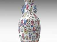 A chinese famille rose 'wu shuang pu' large vase, paired with stylised dragon handles, 19thc, h 86,5 cm - afbeelding 3 van  6