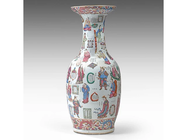 A chinese famille rose 'wu shuang pu' large vase, paired with stylised dragon handles, 19thc, h 86,5 cm - afbeelding 4 van  6