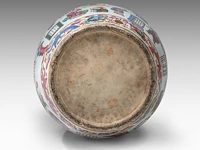 A chinese famille rose 'wu shuang pu' large vase, paired with stylised dragon handles, 19thc, h 86,5 cm - afbeelding 6 van  6