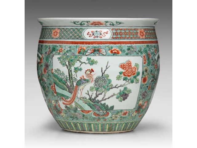 A chinese famille verte 'birds in garden' jardinière, late 19thc, h 35 - ø 39 cm - afbeelding 1 van  6