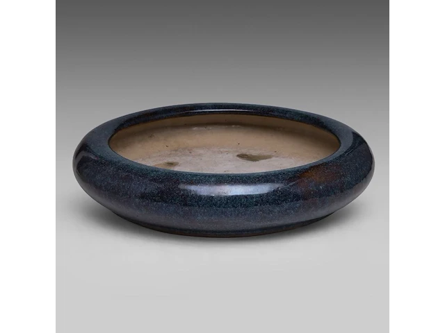 A chinese flambé-glazed shiwan ware narcissus bowl, seal stamped by the artist gao de jian, republic period, ø 40 cm - afbeelding 1 van  7