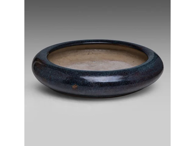 A chinese flambé-glazed shiwan ware narcissus bowl, seal stamped by the artist gao de jian, republic period, ø 40 cm - afbeelding 2 van  7