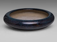 A chinese flambé-glazed shiwan ware narcissus bowl, seal stamped by the artist gao de jian, republic period, ø 40 cm - afbeelding 3 van  7
