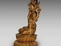 A chinese gilt bronze figure of manjushri, with a yongle mark, h 17,5 cm - weight about 1189g - afbeelding 5 van  7