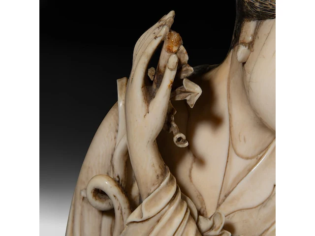 A chinese ivory guanyin, late qing dynasty (1644-1912), h 42 cm (+) - afbeelding 14 van  16