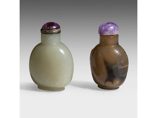 A chinese jade and an agate snuff bottle, late qing, h 6 - 6,5 cm - afbeelding 2 van  8