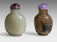 A chinese jade and an agate snuff bottle, late qing, h 6 - 6,5 cm - afbeelding 2 van  8