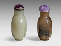 A chinese jade and an agate snuff bottle, late qing, h 6 - 6,5 cm - afbeelding 3 van  8