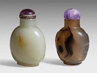 A chinese jade and an agate snuff bottle, late qing, h 6 - 6,5 cm - afbeelding 5 van  8