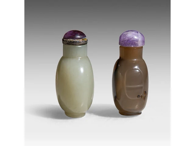 A chinese jade and an agate snuff bottle, late qing, h 6 - 6,5 cm - afbeelding 6 van  8
