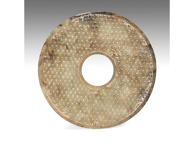 A chinese jade bi disc, late warring states period to early western han dynasty, ø 16 cm - afbeelding 1 van  8