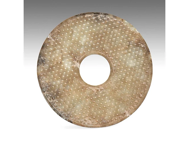 A chinese jade bi disc, late warring states period to early western han dynasty, ø 16 cm - afbeelding 2 van  8