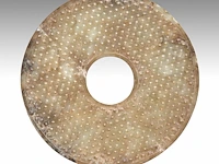A chinese jade bi disc, late warring states period to early western han dynasty, ø 16 cm - afbeelding 2 van  8