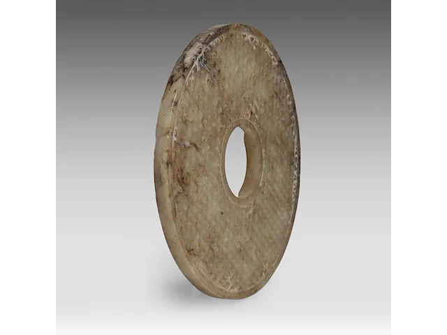 A chinese jade bi disc, late warring states period to early western han dynasty, ø 16 cm - afbeelding 6 van  8