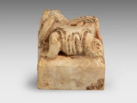 A chinese jade 'lion' seal, han dynasty or later, h 2,3 - 2 x 2 cm - afbeelding 4 van  9