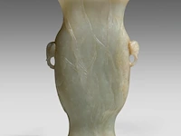A chinese jade 'lotus pond' vase, paired with elephant-head handles, mid-qing dynasty, h 17,5 cm - afbeelding 6 van  8