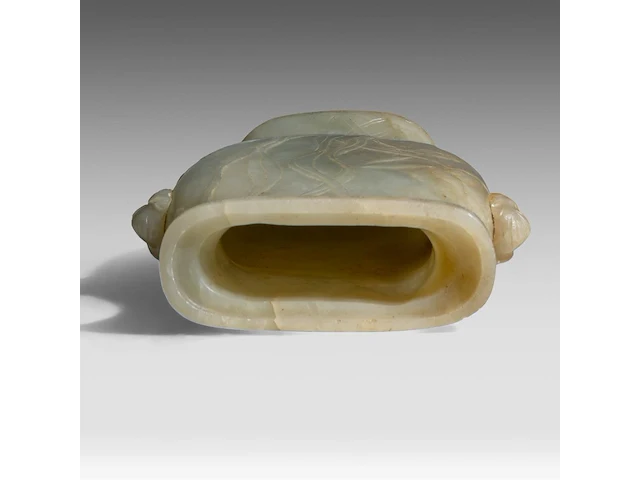 A chinese jade 'lotus pond' vase, paired with elephant-head handles, mid-qing dynasty, h 17,5 cm - afbeelding 7 van  8