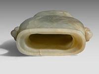 A chinese jade 'lotus pond' vase, paired with elephant-head handles, mid-qing dynasty, h 17,5 cm - afbeelding 7 van  8