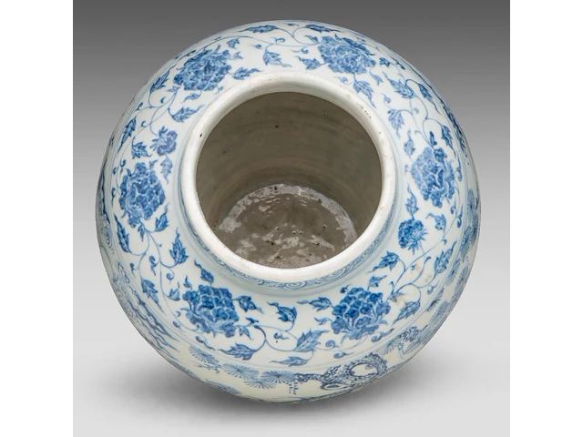 A chinese ming blue and white 'three friends of winter' jar, h 34,5 cm - afbeelding 5 van  7