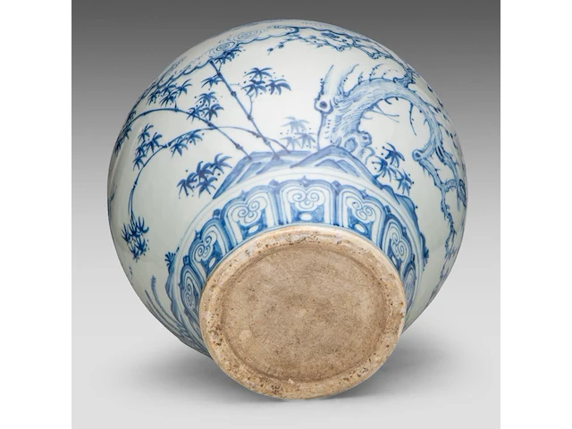 A chinese ming blue and white 'three friends of winter' jar, h 34,5 cm - afbeelding 6 van  7